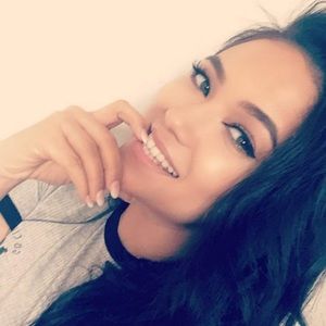 Meet your Posher, Nina